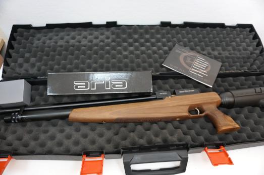 Пневматическая винтовка Kral Puncher Maxi Pitbull (орех, PCP,  3 Дж) 6,35 мм